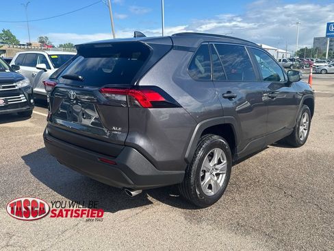 Used 2025 Toyota RAV4 XLE AWD/4WD image 8