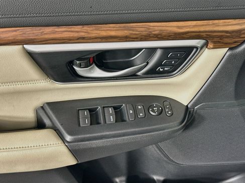 Used 2022 Honda CR-V Touring image 18