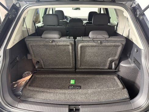 Used 2020 Volkswagen Tiguan S image 21