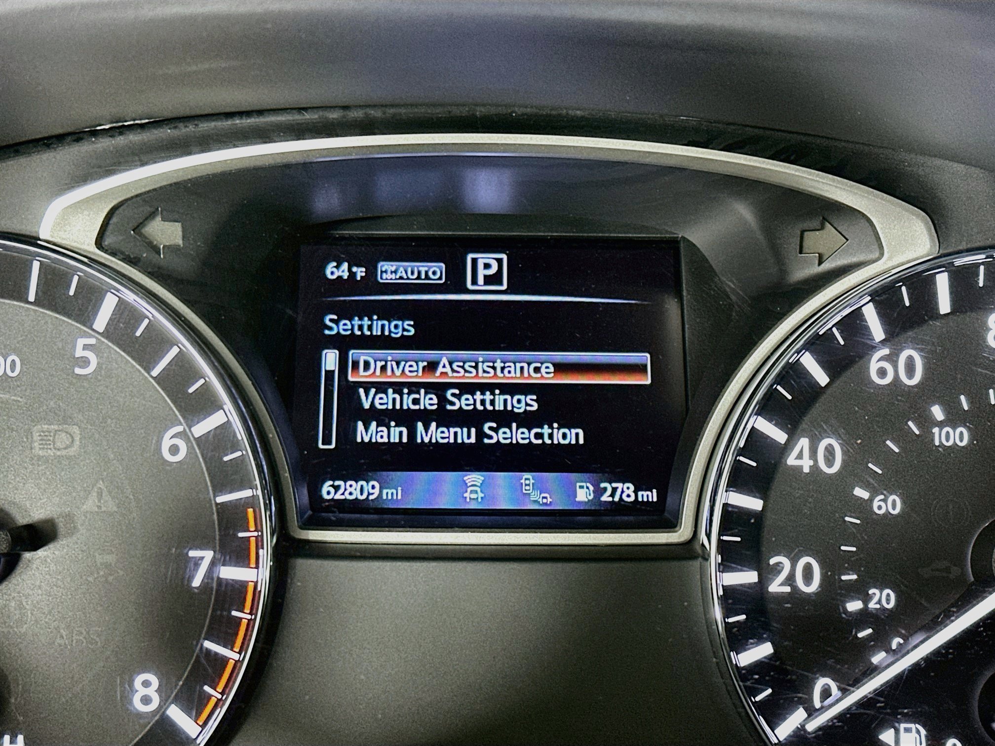 Used 2020 Nissan Pathfinder SL AWD/4WD image 19