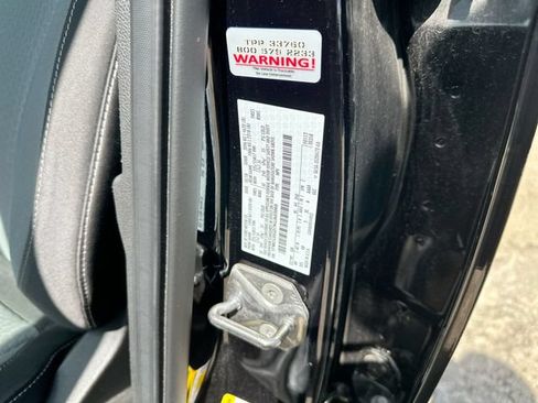 Used 2019 Ford Escape SE FWD image 37