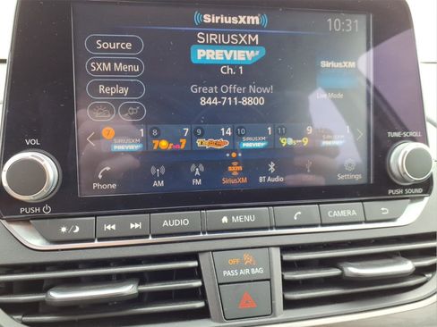 Used 2024 Nissan Altima 2.5 SV image 23