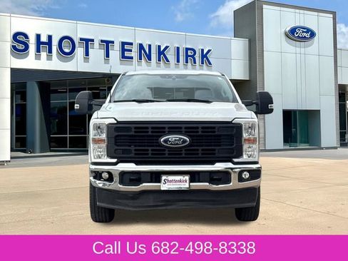 Used 2024 Ford F250 XL w/ XL Chrome Package AWD/4WD image 2