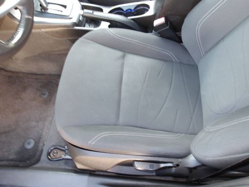 Used 2014 Ford Fiesta SE w/ Comfort Package FWD image 18