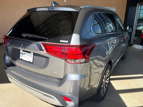 Used 2020 Mitsubishi Outlander SEL AWD/4WD image 13