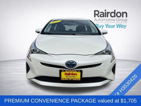 Used 2017 Toyota Prius Four w/ Premium Convenience Package FWD image 2