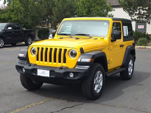 Used 2020 Jeep Wrangler Sport AWD/4WD image 4