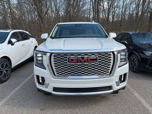 Used 2023 GMC Yukon XL Denali w/ Denali Reserve Package image 2