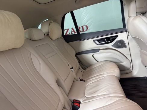 Used 2023 Mercedes-Benz EQS 580 4MATIC SUV image 18