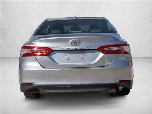 Used 2019 Toyota Camry LE image 6