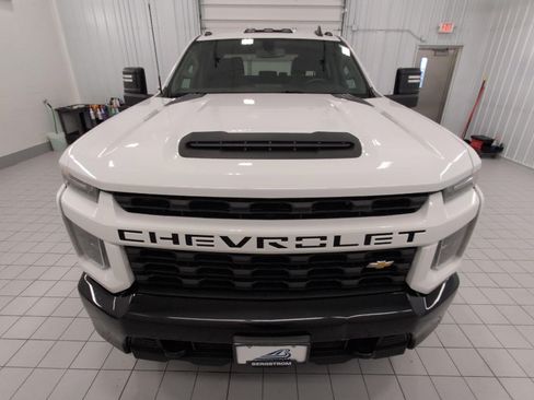Used 2021 Chevrolet Silverado 2500 Custom w/ Custom Value Package AWD/4WD image 13