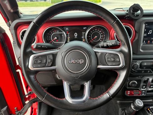 Used 2021 Jeep Wrangler Rubicon AWD/4WD image 16