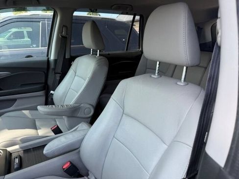 Used 2022 Honda Pilot Special Edition image 12