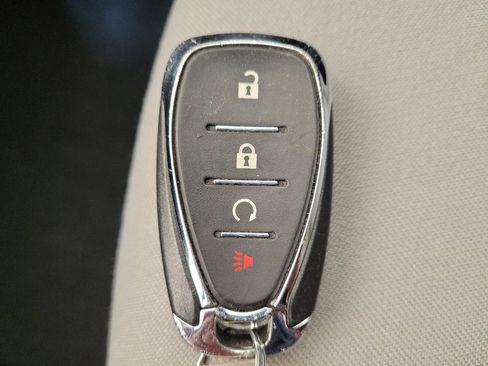 Used 2021 Chevrolet Equinox LS AWD/4WD image 32