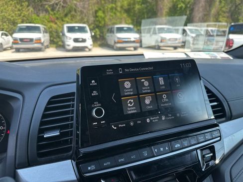 Used 2025 Honda Odyssey Sport-L image 3