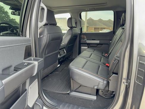 New 2026 Ford F250 Lariat w/ Black Appearance Package image 9