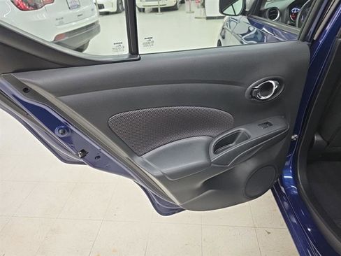 Used 2018 Nissan Versa SV w/ SV Special Edition image 13