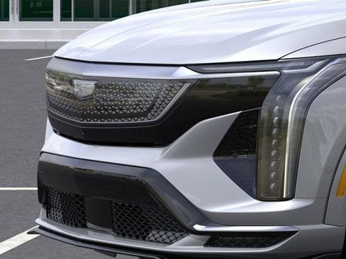 New 2026 Cadillac Optiq V image 13