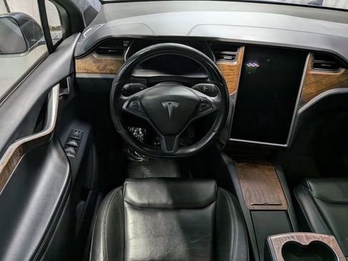 Used 2020 Tesla Model X Long Range image 7