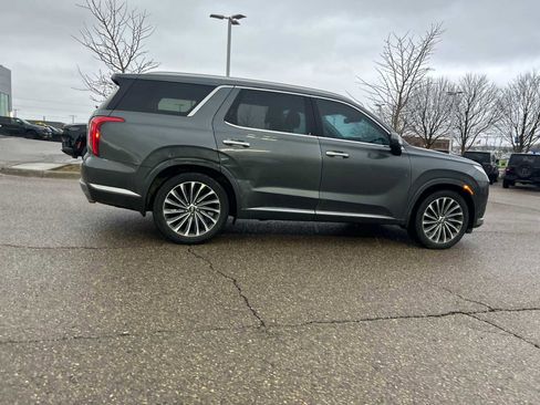Used 2023 Hyundai Palisade Calligraphy image 14