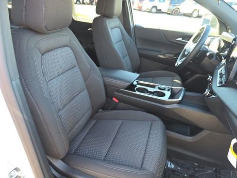 Used 2026 Chevrolet Equinox LT w/ LPO, Floor Liner Package AWD/4WD image 10