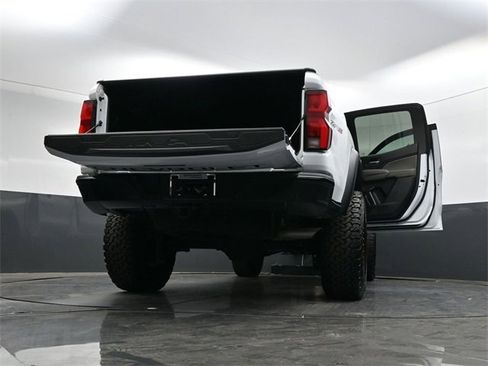 Used 2024 Chevrolet Colorado ZR2 w/ ZR2 Convenience Package III image 43