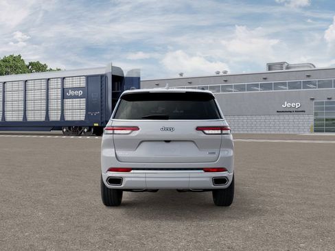 New 2025 Jeep Grand Cherokee L Overland image 7