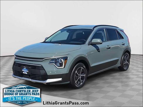 Used 2023 Kia Niro EX FWD image 1