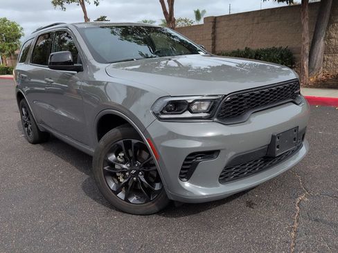 Used 2025 Dodge Durango GT w/ Blacktop Package AWD/4WD image 2