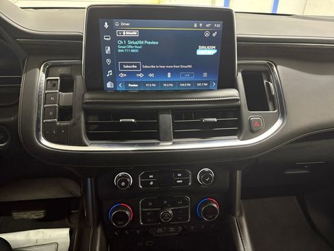 Used 2023 Chevrolet Suburban Premier AWD/4WD image 33