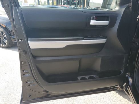 Used 2021 Toyota Tundra SR5 w/ Trail Edition image 19