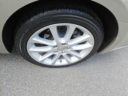 Used 2013 Toyota Avalon Limited image 13