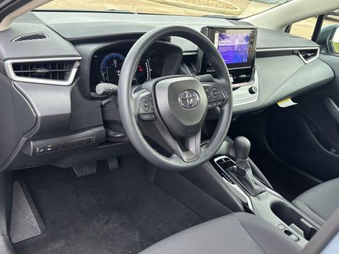 Used 2026 Toyota Corolla LE image 9