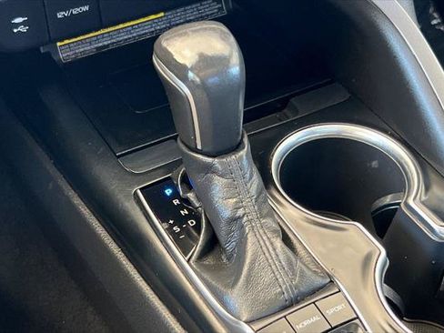 Certified 2018 Toyota Camry XLE w/ Audio Package FWD image 23