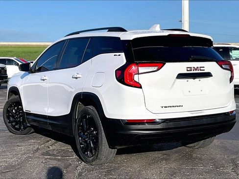 Used 2024 GMC Terrain SLE w/ Elevation Edition FWD image 12