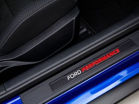 Used 2018 Ford Mustang Shelby GT350 w/ Electronics Package image 33