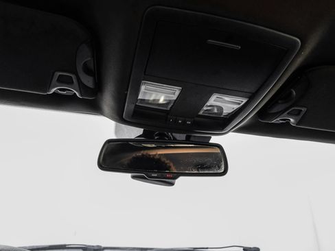 Used 2015 Dodge Challenger R/T Plus RWD image 30