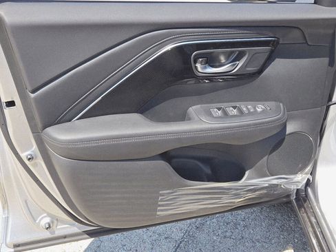 New 2025 Acura ADX Base image 25