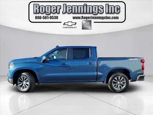 Used 2024 Chevrolet Silverado 1500 LT image 2