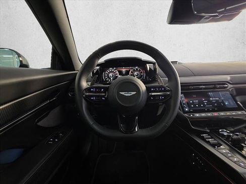 Used 2025 Aston Martin Vanquish RWD image 19