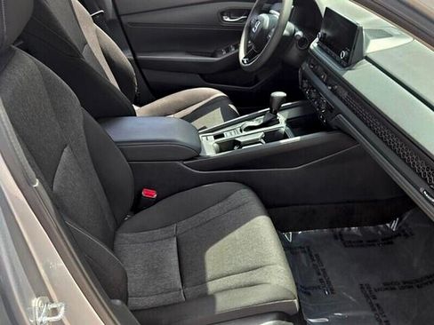 Used 2025 Honda Accord LX image 15