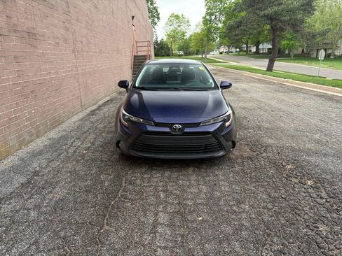Used 2024 Toyota Corolla LE FWD image 8