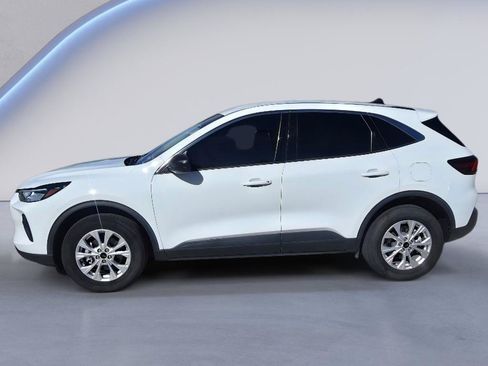 Used 2024 Ford Escape Active w/ Tech Pack #1 AWD/4WD image 2