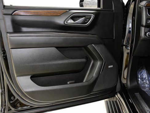 Used 2023 Chevrolet Tahoe High Country w/ Premium Package 2 image 9