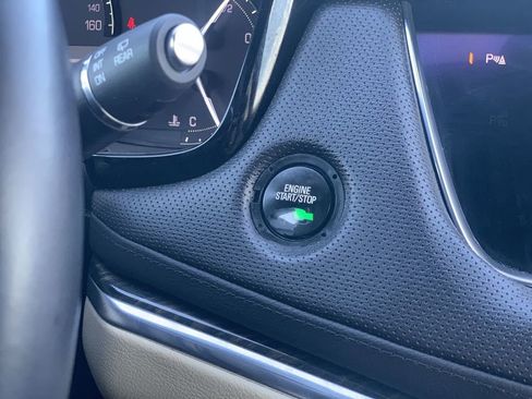 Certified 2017 Cadillac XT5 Base image 14