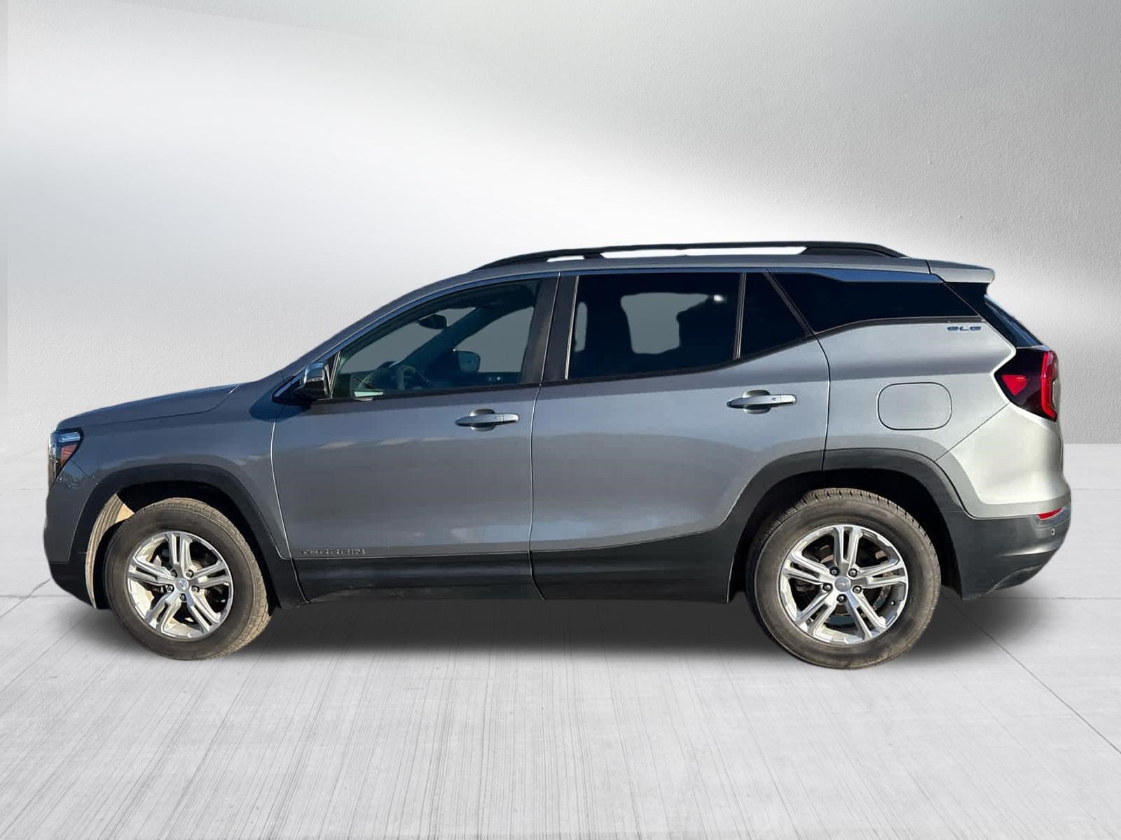 Used 2023 GMC Terrain SLE w/ Driver Convenience Package AWD/4WD image 7