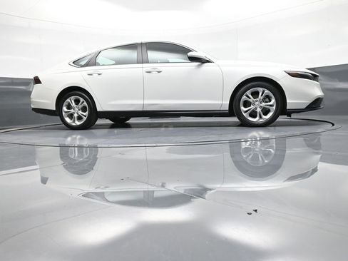 Used 2023 Honda Accord LX image 28
