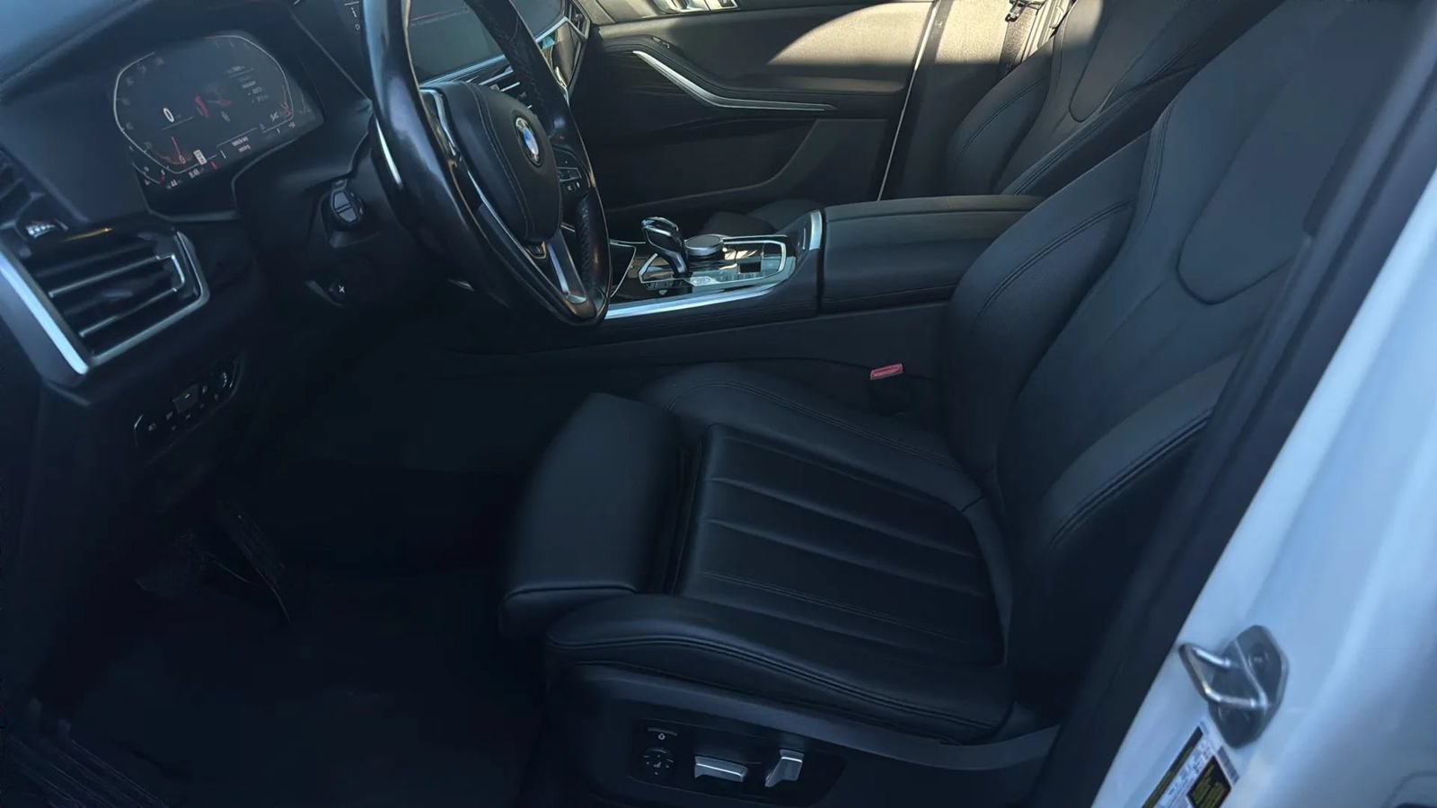 Used 2019 BMW X5 xDrive40i w/ Premium Package 2 AWD/4WD image 8