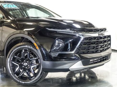 Used 2024 Chevrolet Blazer LT w/ Convenience Package image 3