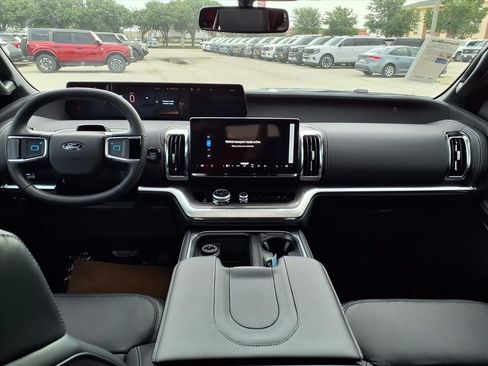 New 2026 Ford Expedition Max Platinum w/ Stealth Appearance Package AWD/4WD image 14